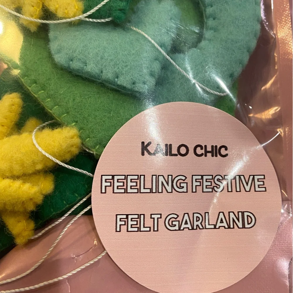 “Feeling Festive” Felt Garland (1 ea)